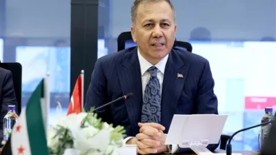 İ&ccedil;işleri Bakanı Ali Yerlikaya, FET&Ouml;&rsquo;ye y&ouml;nelik kararlı m&uuml;cadelenin s&uuml;rd&uuml;ğ&uuml;n&uuml; belirterek,