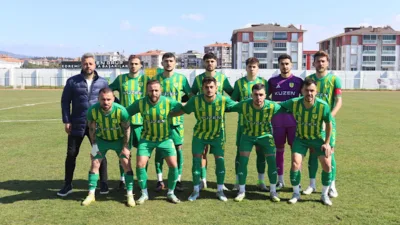 B&ouml;lgesel Amat&ouml;r Lig 8. Grup&rsquo;ta m&uuml;cadele eden 1966 Edremitspor, haftayı