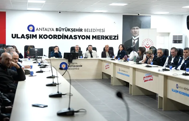 Antalya B&uuml;y&uuml;kşehir Belediyesi, toplu ulaşım şof&ouml;rlerine y&ouml;nelik eğitimlerini s&uuml;rd&uuml;r&uuml;yor. Ulaşım