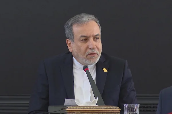 İran Dışişleri Bakanı Seyid Abbas Arakçi, denizde yaşanan askeri hareketliliğe