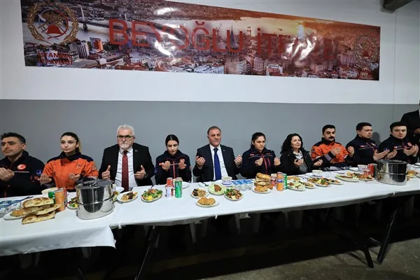 Programa İBB Meclisi CHP Grup Başkanvekili &Uuml;lk&uuml; İnanlı ile Genel