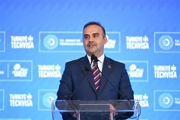 Sanayi ve Teknoloji Bakanı Mehmet Fatih Kacır, k&uuml;resel gelişmeler ışığında