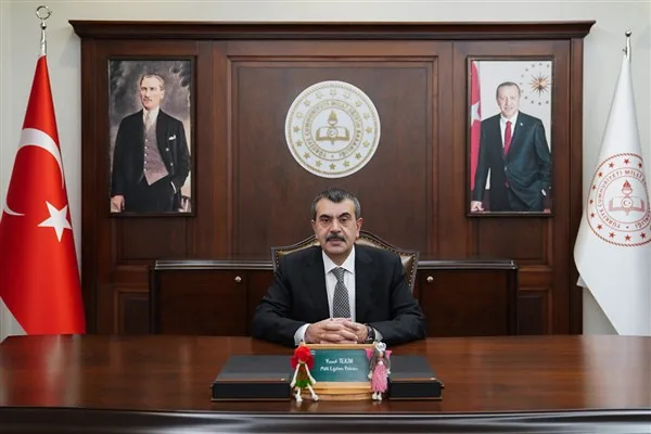 Milli Eğitim Bakanı Tekin, Karaman Valiliğini ziyaret ederek Vali Hayrettin