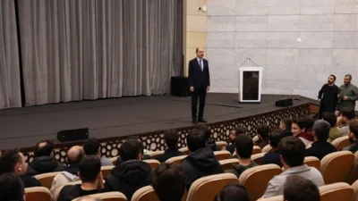 Konya Büyükşehir Belediye Başkanı Uğur İbrahim Altay, belediyeye bağlı daire