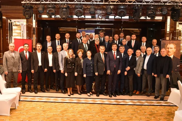 Büyükşehir Belediye Başkanı Memduh Büyükkılıç, Kayseri İli Yardım Derneği’nin (KİYAD)