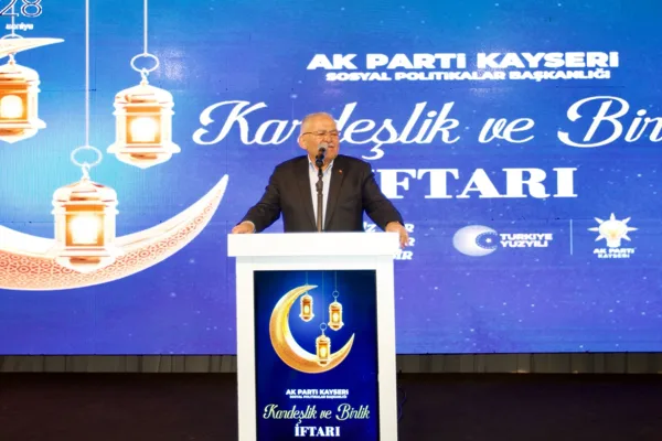 Kayseri B&uuml;y&uuml;kşehir Belediye Başkanı Memduh B&uuml;y&uuml;kkılı&ccedil;, AK Parti Kayseri Sosyal