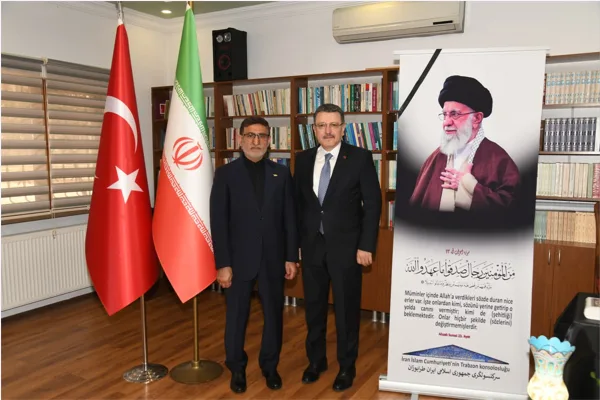 Trabzon Büyükşehir Belediye Başkanı Ahmet Metin Genç, ABD ve İsrail’in