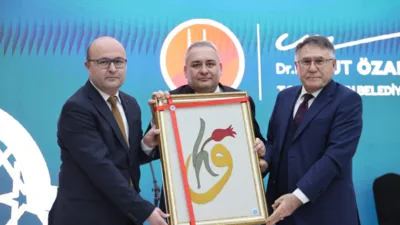 Programda davetlilere hitap eden Keçiören Belediye Başkanı Dr. Mesut Özarslan,