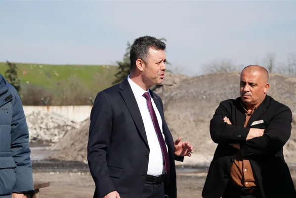 &Ccedil;orlu Belediye Başkanı Ahmet Sarıkurt, Tekirdağ B&uuml;y&uuml;kşehir Belediyesi Fen İşleri