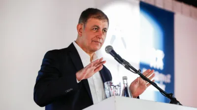 İzmir B&uuml;y&uuml;kşehir Belediye Başkanı Cemil Tugay, &Ouml;demiş'te d&uuml;zenlenen iftar programına