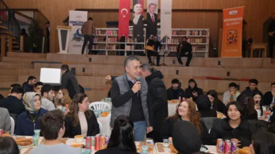 Esenyurt Belediye Başkan Vekili Can Aksoy, eşi Esin Aksoy ile