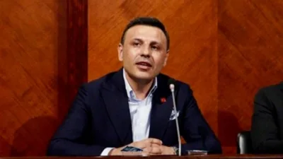 Cumhuriyet Halk Partisi (CHP) İstanbul İl Başkanı &Ouml;zg&uuml;r &Ccedil;elik, sosyal