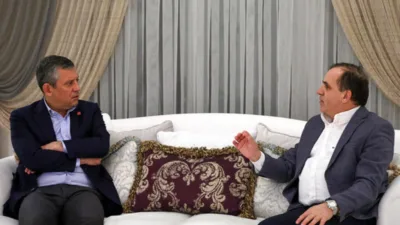 Cumhuriyet Halk Partisi (CHP) Genel Başkanı &Ouml;zel, ge&ccedil;tiğimiz g&uuml;nlerde annesi
