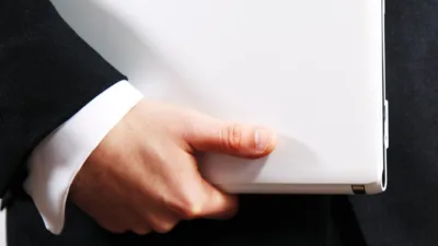 Kamuyu Aydınlatma Platformuna (KAP) yapılan a&ccedil;ıklamada, ''Şirketimiz murahhas aza (CEO)