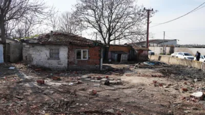 Hıdırağa Mahallesi, Ahmet Taner Kışlalı Caddesi &uuml;zerinde bulunan ve &ccedil;evre