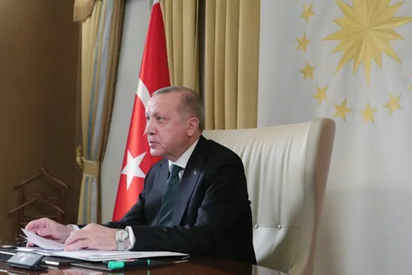 Cumhurbaşkanı Erdoğan, Malezya Başbakanı İbrahim ile telefon görüşmesi yaptı. Görüşmede,