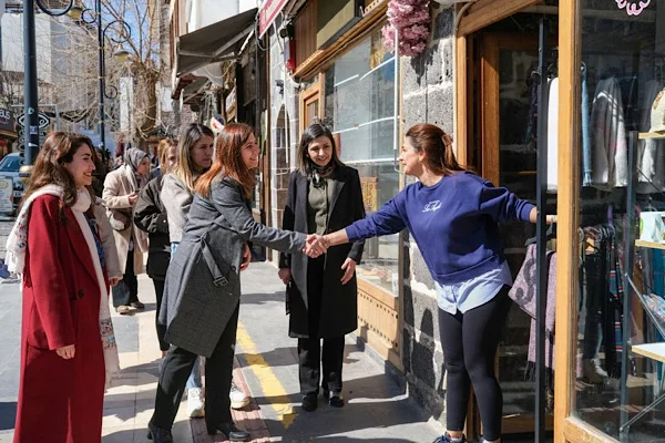 Diyarbakır B&uuml;y&uuml;kşehir Belediyesi Kadın Politikaları Dairesi Başkanlığı koordinesinde y&uuml;r&uuml;t&uuml;len 8