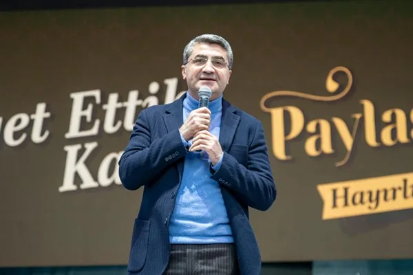 Ekmen, Mersin&rsquo;in birliğini ve &ccedil;eşitliliğini vurgulayarak, programı d&uuml;zenleyen Mersin B&uuml;y&uuml;kşehir