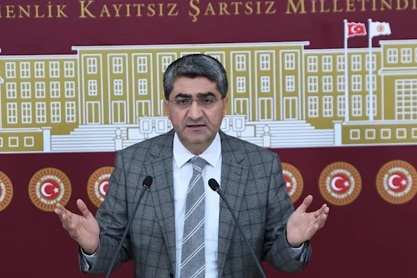 DEVA Partisi Genel Başkan Yardımcısı ve Mersin Milletvekili Ekmen, Mersin’de