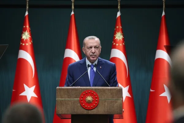 Cumhurbaşkanı Erdoğan'ın konuşmasından bazı satır başları ş&ouml;yle: "Merhum &ouml;ğretmenimizin aile