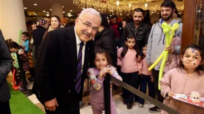 Gün boyu esnaf ve hane ziyaretleri gerçekleştiren Başkan Güler, iftar