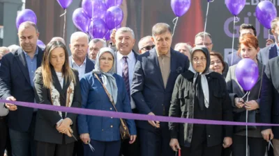 İzmir Büyükşehir Belediye Başkanı Cemil Tugay, Güzelbahçe Belediyesi tarafından Yelki