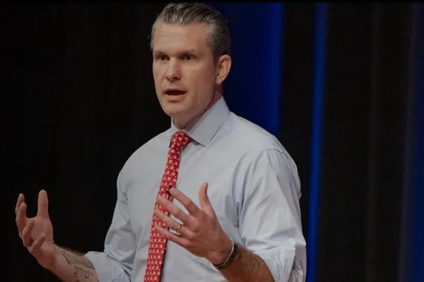 ABD Savaş Bakanı Hegseth, “Epic Fury Operasyonu” kapsamında görev yaparken