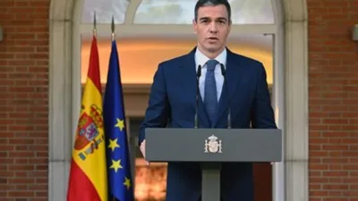 İspanya Başbakanı Pedro Sanchez; AB Konseyi Başkanı Antonio Costa, AB