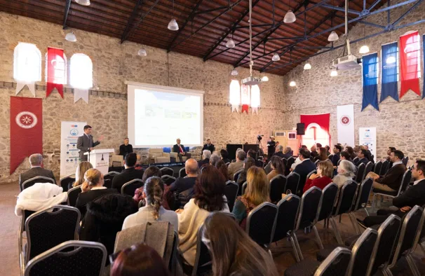 İzmir Büyükşehir Belediyesi ve İZSU Genel Müdürlüğü’nün ev sahipliğinde düzenlenen