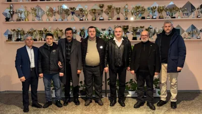 İzmit Belediyesi Başkan Yardımcısı Yaşar Kardaş ile IGF T&uuml;rkiye Federasyonu