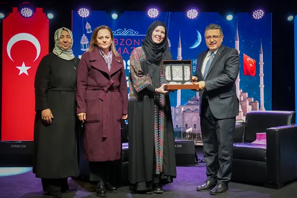 Trabzon Büyükşehir Belediyesi tarafından Ramazan ayı kapsamında düzenlenen “Ramazan Sohbetleri”