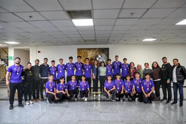 Kayapınar Belediyesi’ne bağlı Öz Kayapınar Belediyespor Kulübü’nün yıldız ve genç