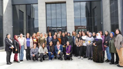 “Direnişle özgürleşiyor, demokratik toplumu örüyoruz” sloganıyla gerçekleştirilen ziyarete; Kayapınar Belediye