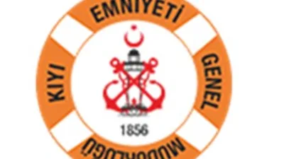 KEGM'den yapılan a&ccedil;ıklamada makine arızası nedeniyle s&uuml;r&uuml;klenen teknede 2 kişinin