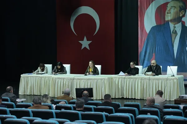 Mecliste, kadın cinayetlerine ilişkin dava s&uuml;re&ccedil;lerinin Konak Belediyesi tarafından izlenmesi,
