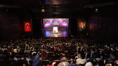 Cennet K&uuml;lt&uuml;r ve Sanat Merkezi&rsquo;nde d&uuml;zenlenen etkinlikler arasında Aile Tesbihi,