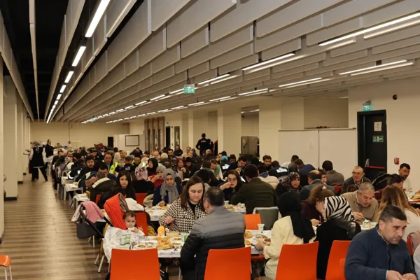 K&uuml;tahya Belediyesi tarafından personele y&ouml;nelik iftar programı d&uuml;zenlendi. Programda konuşan