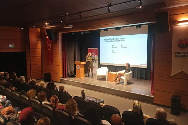 &ldquo;Bağımlılık Değil Bağımsızlık &ndash; Yerelden Genele Bağımlılıkla M&uuml;cadele&rdquo; seminerinde, &ouml;nleyici