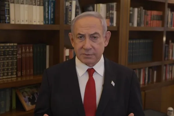 İsrail Başbakanı Netanyahu, Beerşeva’da saldırının gerçekleştiği noktayı ziyaret etti. İsrail’in