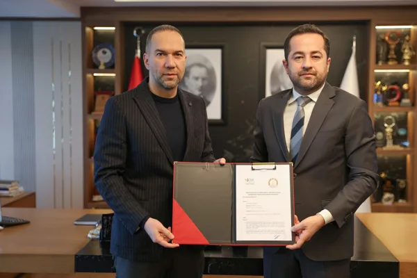 Niğde Belediye Başkanı Emrah Özdemir, kadınların her alanda haklarını savunabilmeleri