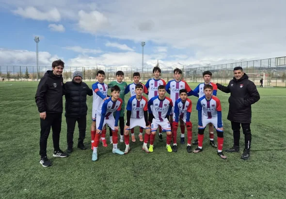 Kulübün Akademi Ligi’nde spor hayatını sürdüren ve Kayseri’deki seçmelerde mücadele