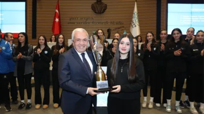 Nilüfer Belediyespor Kadın Voleybol Takımı, altyapıdan yetişen sporcularıyla 2. Lig