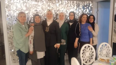 Odunluk Kadın Derneği, sosyal sorumluluk projeleri kapsamında ihtiyaç sahibi öğrencilere burs