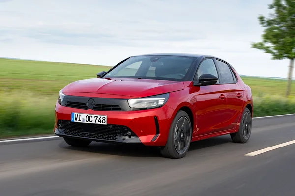 Opel, mart ayında binek, SUV ve hafif ticari ara&ccedil; modellerinde