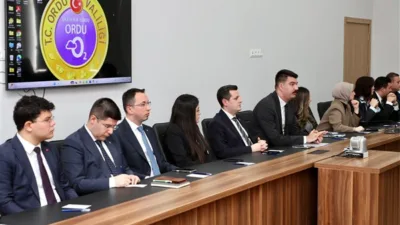 Valilik toplantı salonunda düzenlenen toplantıya Vali Yardımcısı Ayhan Durmuş, ilçe
