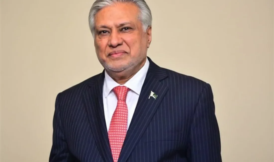Pakistan Başbakan Yardımcısı ve Dışişleri Bakanı Senatör Mohammad Ishaq Dar,