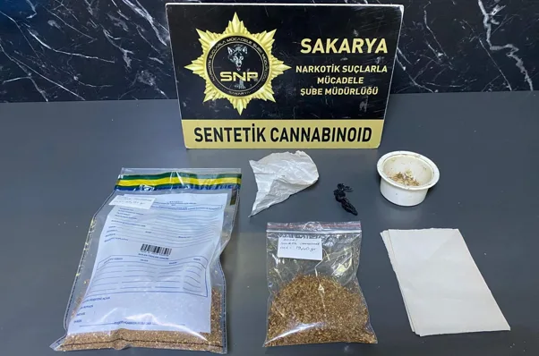 Sakarya İl Emniyet M&uuml;d&uuml;rl&uuml;ğ&uuml; Narkotik Su&ccedil;larla M&uuml;cadele Şube M&uuml;d&uuml;rl&uuml;ğ&uuml; tarafından&nbsp;Serdivan