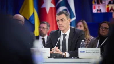 İspanya Başbakanı Pedro Sanchez, Umman Sultanı ve Katar Emiri ile