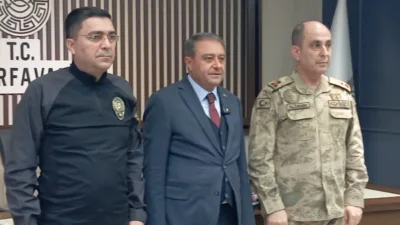 Şanlıurfa Valiliği toplantı salonunda d&uuml;zenlenen basın bilgilendirme toplantısında konuşan Şanlıurfa
