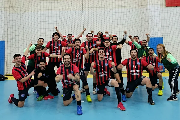 Eskişehir Porsuk Spor Salonu&rsquo;nda oynanan karşılaşmada&nbsp;Sarı&ccedil;am Belediyespor, Diyarbakır B&uuml;y&uuml;kşehir Belediyespor&rsquo;u